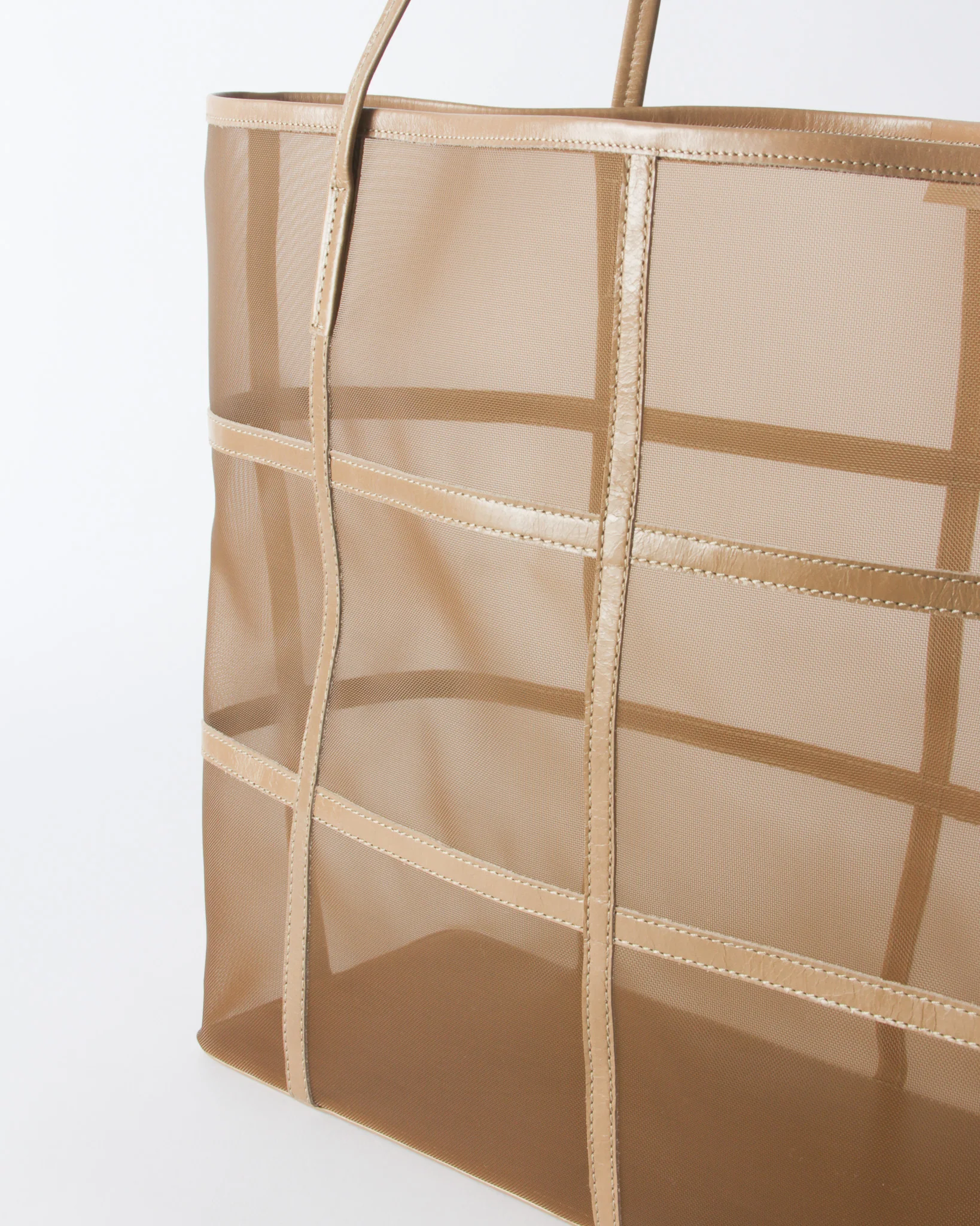 Ariah Tote Mesh + Leather Cappuccino - Image 4