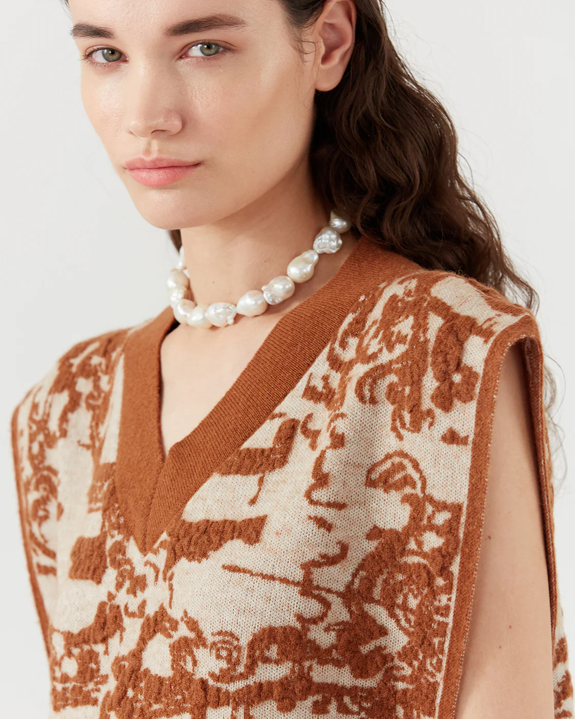Citro Vest Alpaca Blend Jacquard Brown - Image 3