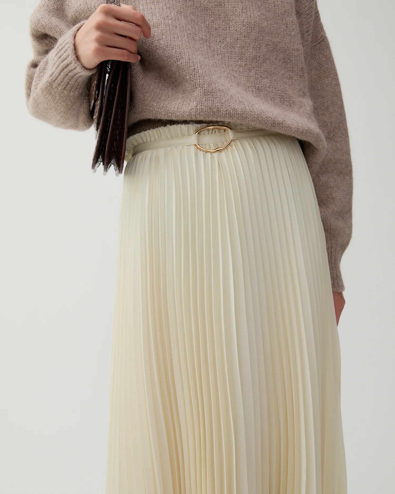 Dilan Skirt Pleated Satin Off-White - Image 3