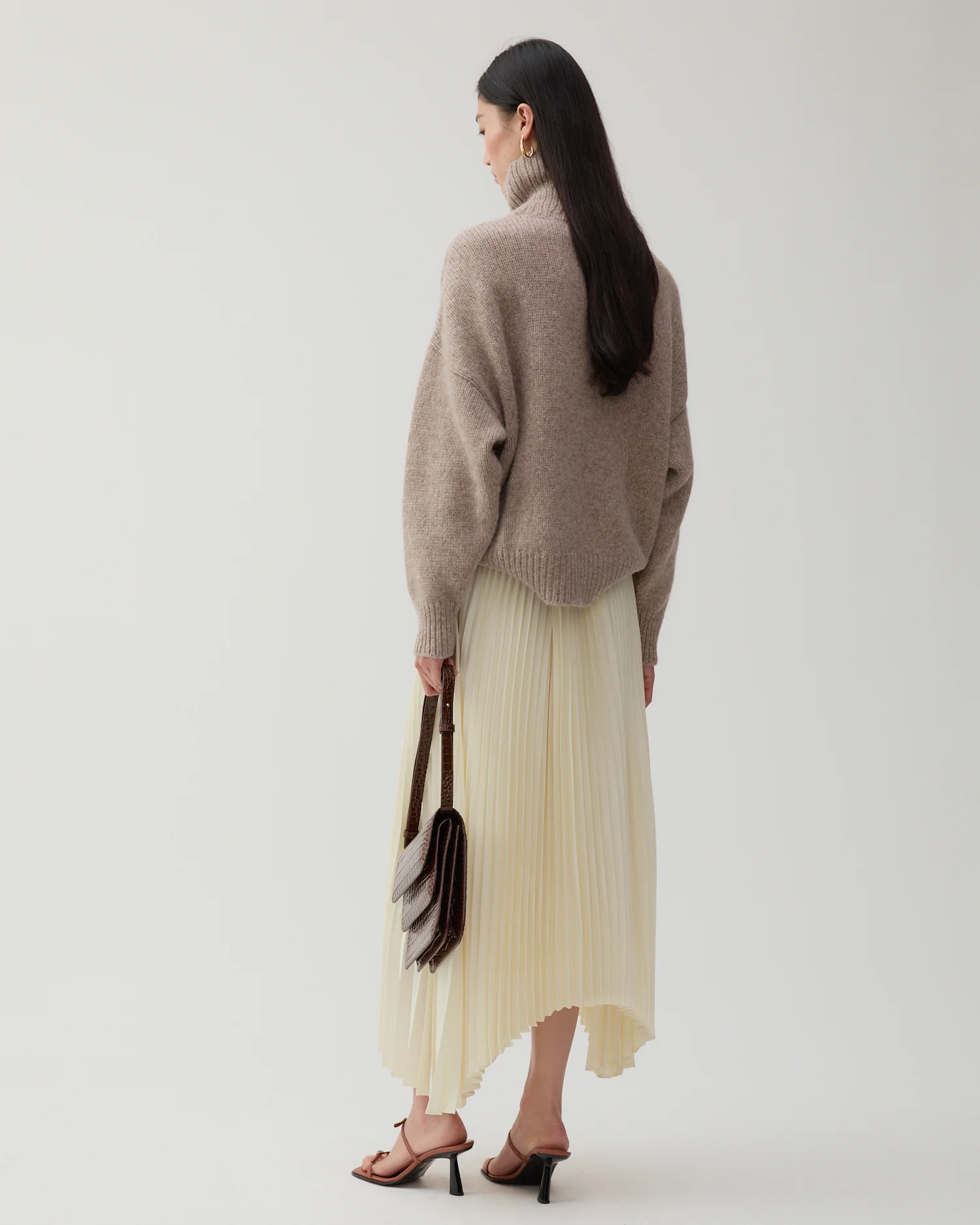 Dilan Skirt Pleated Satin Off-White - Image 4