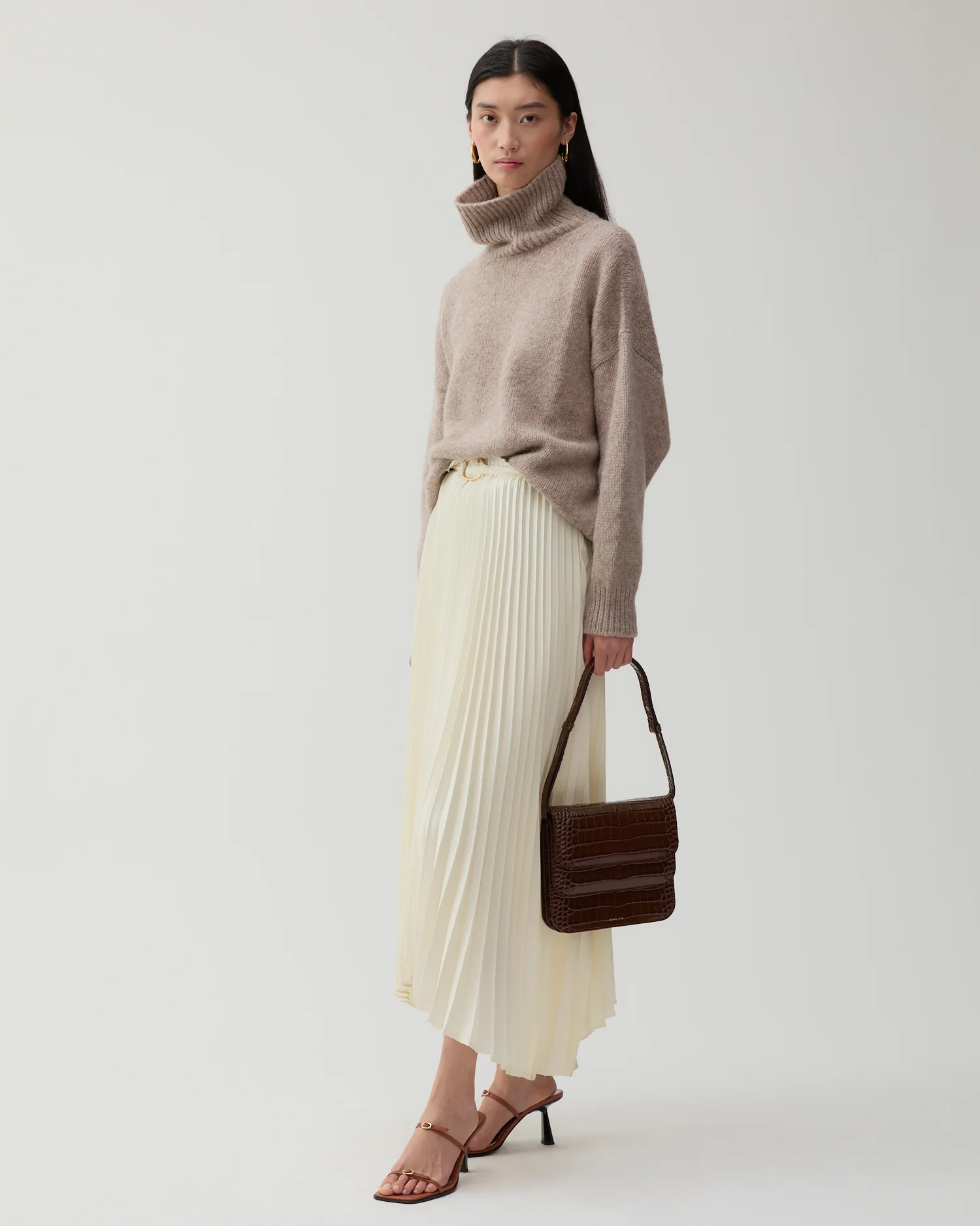 Dilan Skirt Pleated Satin Off-White - Image 5