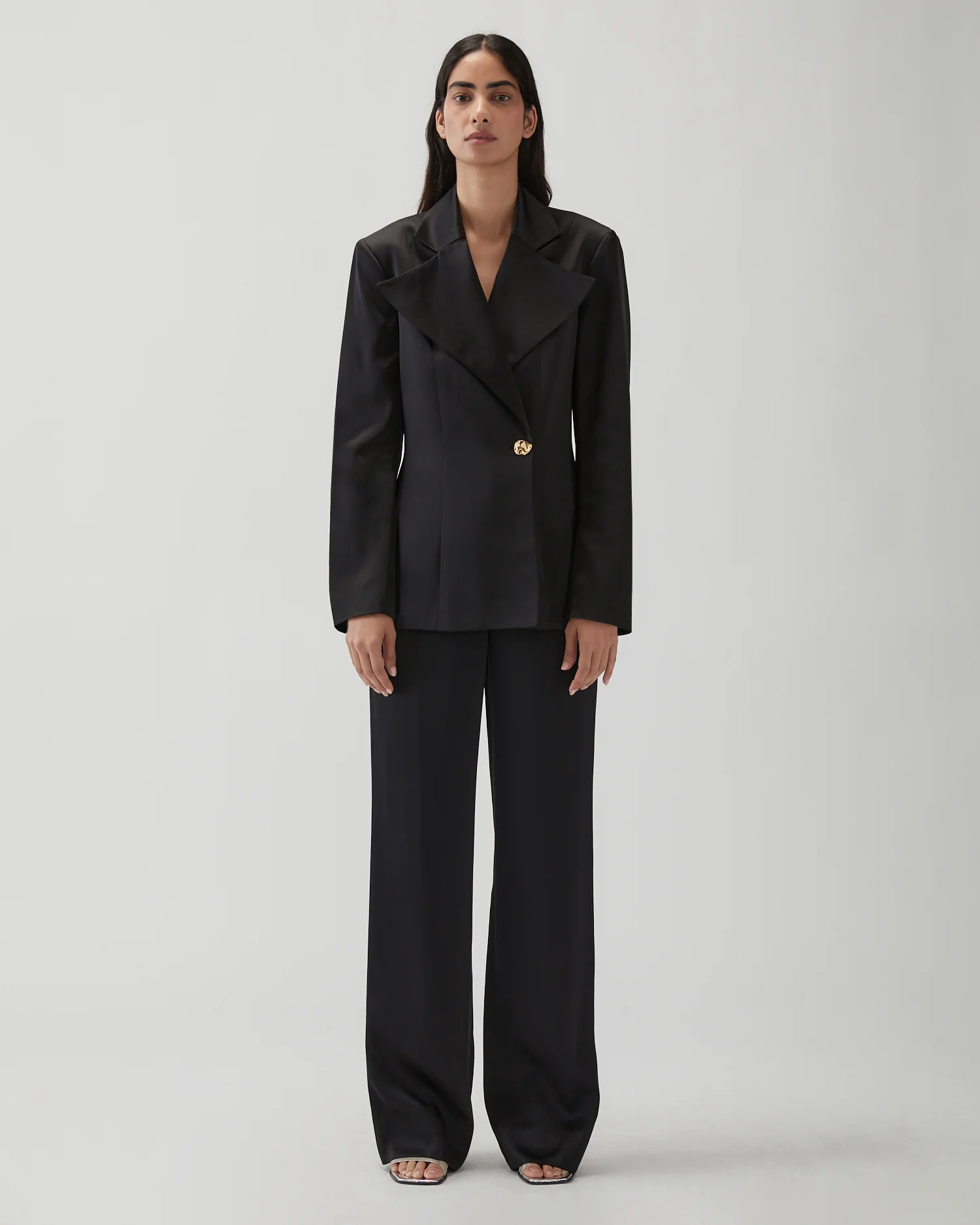 Leila Blazer Duchesse Satin Black - Image 4