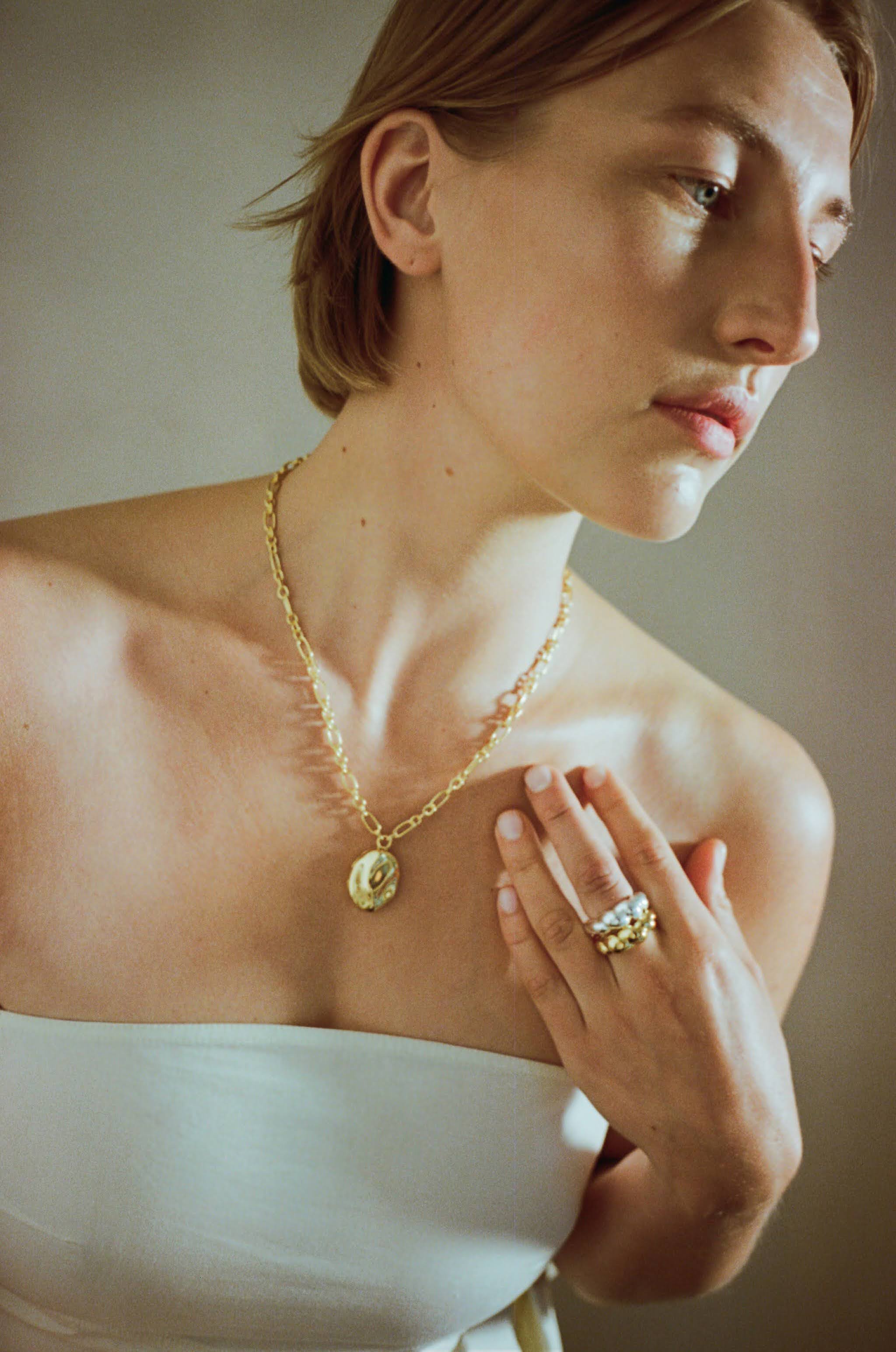 Molten Locket Necklace Gold Plated - Image 5