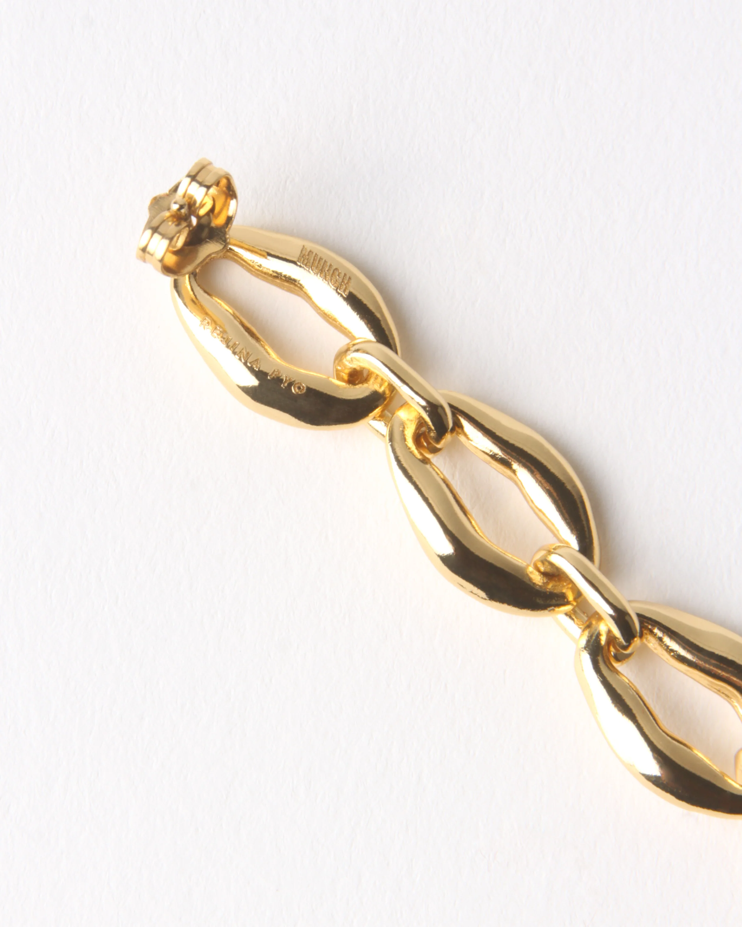 Munch x Rejina Pyo Molten Chain Earrings Gold Plated - Image 4