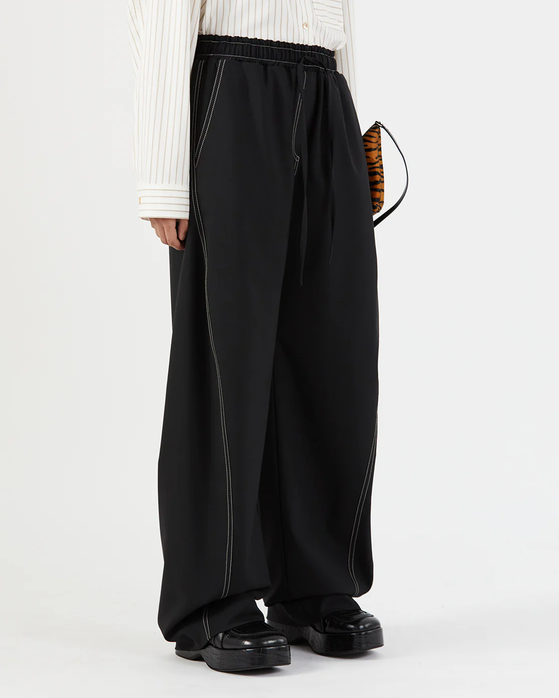 Una Trousers Wool Blend Suiting Black - Image 3
